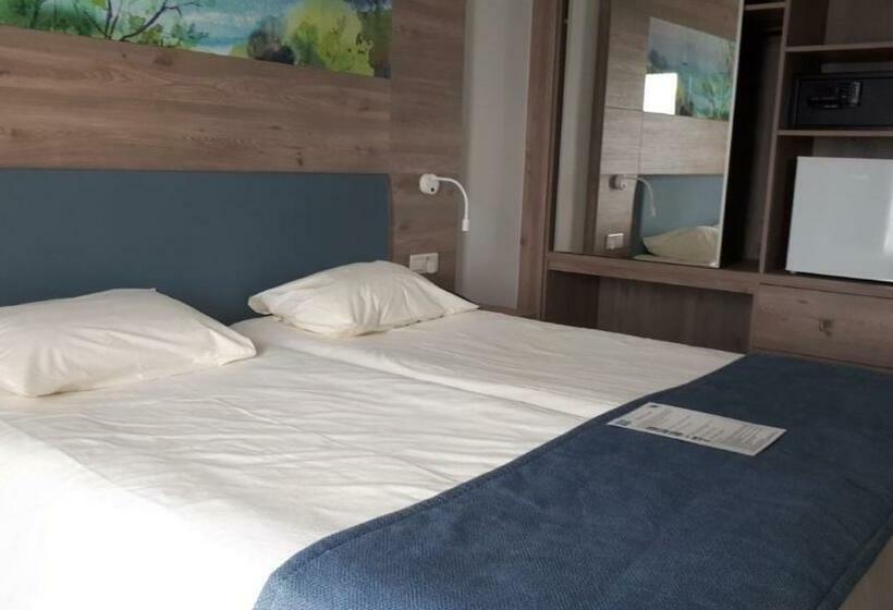 Quarto Estandar Vista Mar com Sacada, Karousos Beach Rooms