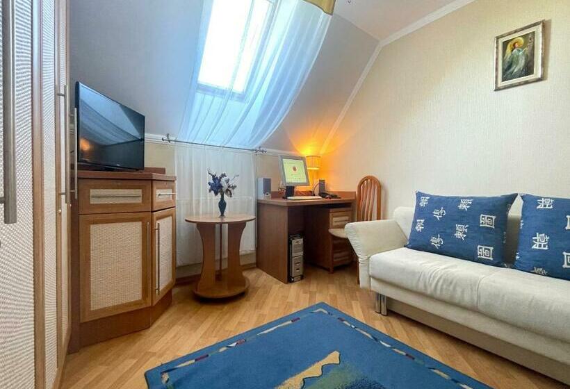 1 Bedroom Penthouse Apartment, Penthouse Apartment In Hotel Eney