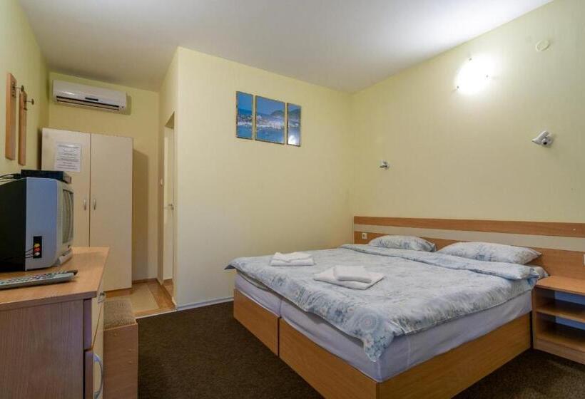 Номер Deluxe, Atlantic Complex Ravda