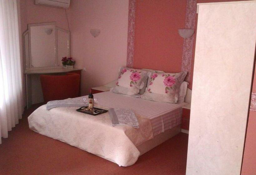 Номер Стандарт с Балконом, Guest House Orchidea