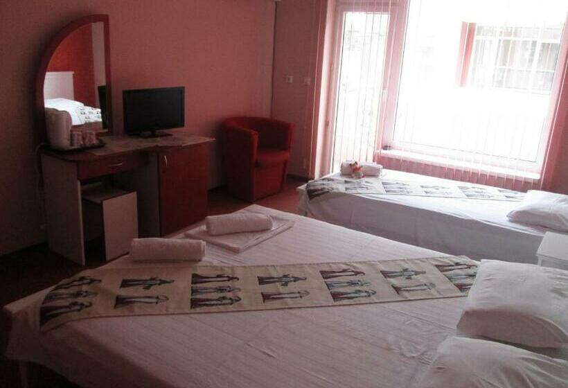 Семейный Номер, Guest House Orchidea