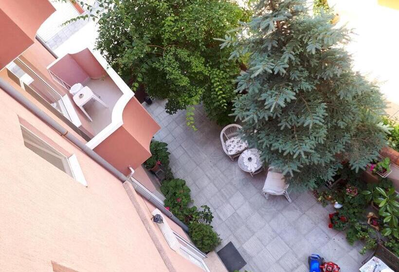 Семейный Номер, Guest House Orchidea