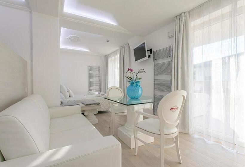 Полулюкс, Paradiso Hotel Bovelacci