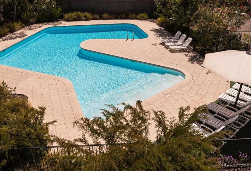 Апартаменты 1 Спальня Вид на Бассейн, Coast Resort Merimbula