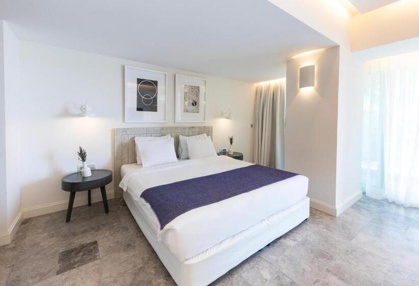 Номер Deluxe Вид на Море Боковой, D   Resort Ayvalık