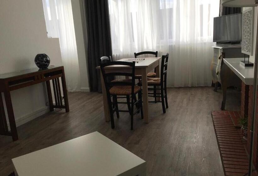 آپارتمان راحتی 1 خوابه, Residence Et Chambres D Hotes De La Porte D Arras