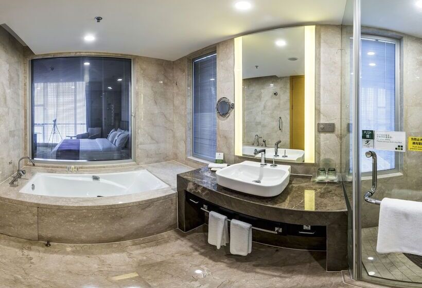 Номер Премиум, Holiday Inn Nanchang Riverside By Ihg