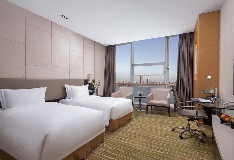 Номер Премиум, Holiday Inn Nanchang Riverside By Ihg