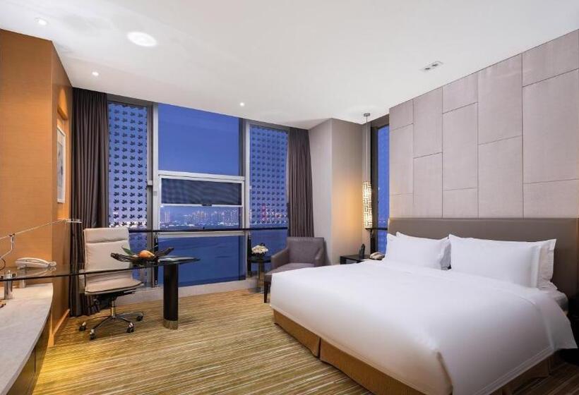 Номер Премиум, Holiday Inn Nanchang Riverside By Ihg