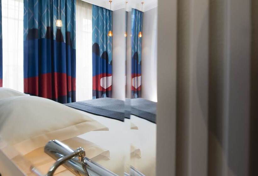 Quarto Executivo, Les Matins De Paris & Spa