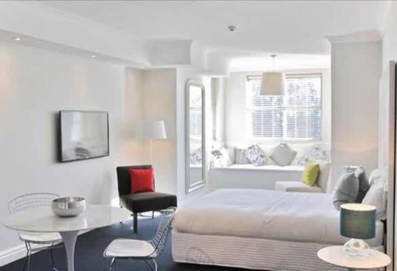 استودیوی لوکس, Sydney Airport Suites
