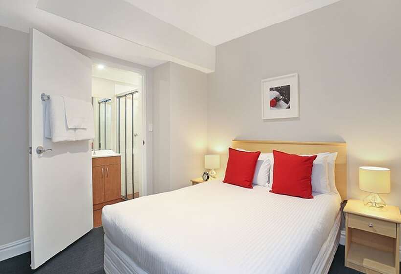 استودیوی لوکس, Sydney Airport Suites