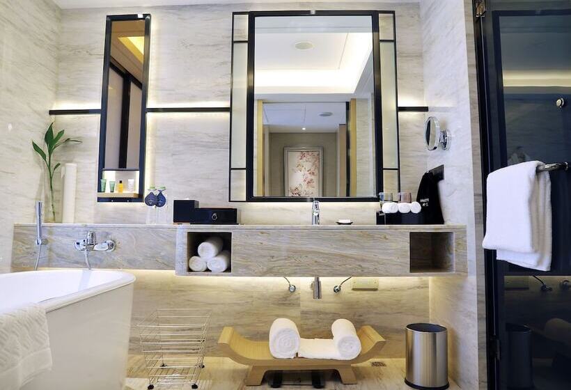 Номер Стандарт Двуспальная Кровать, Hilton Zhuzhou