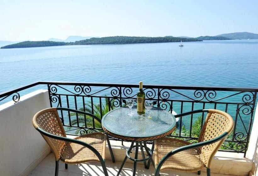 اتاق استاندارد با چشمانداز دریا, Logan S Beach