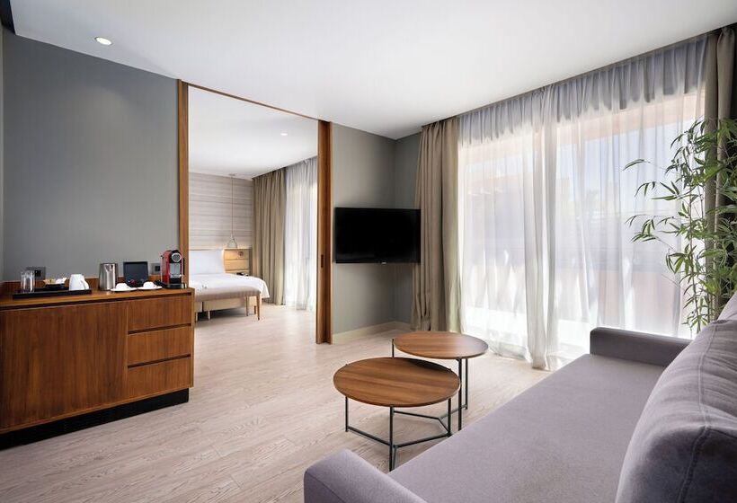 سوئیت جونیور با تراس, Radisson Blu , Marrakech Carre Eden