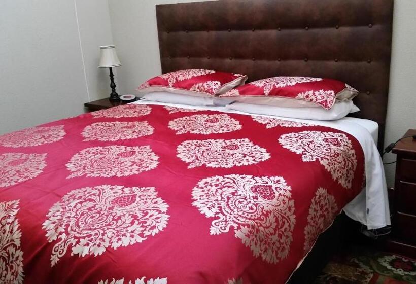 Президентский Люкс, Eagle Foundry Bed & Breakfast