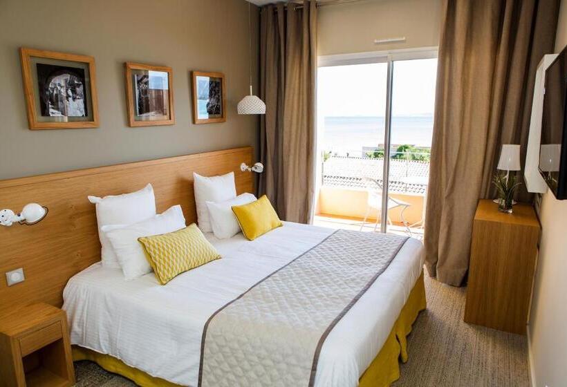 غرفة سوبيريور مطلّة علي البحر, Hôtel La Caravelle