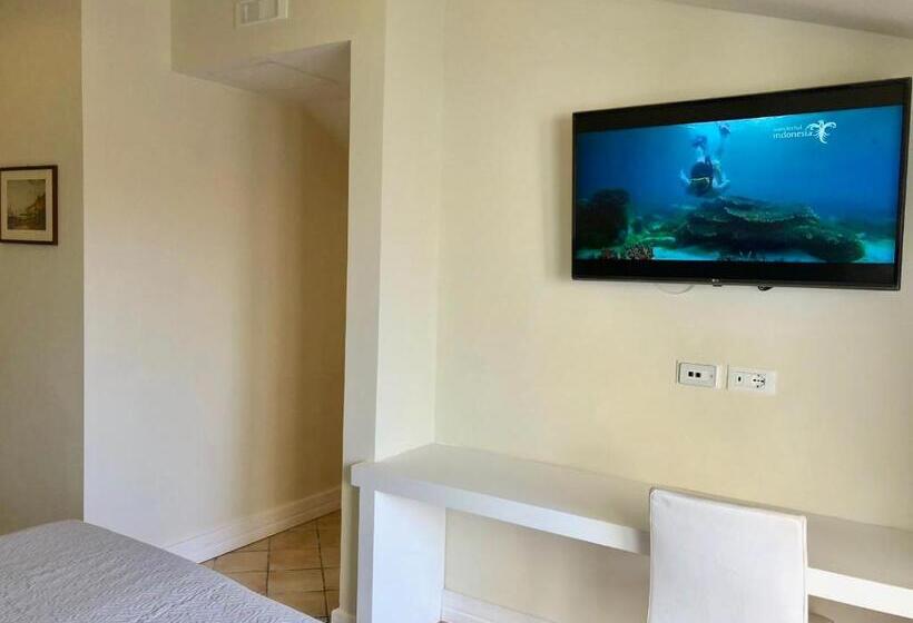 テラス付きスタンダードルーム, Sorrento Inn Funzionista