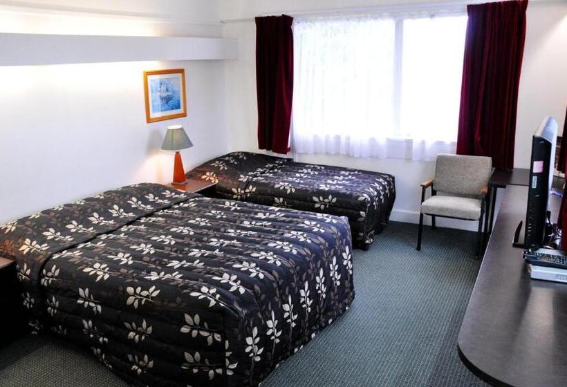 标准工作室, Braemar Motor Inn