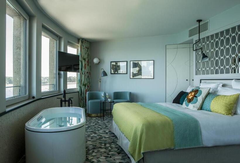 Номер престиж с видом на море, Castelbrac Hotel & Spa