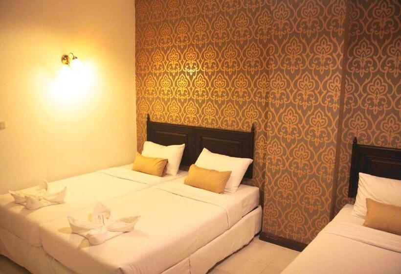 Quarto Familiar, Erawan House