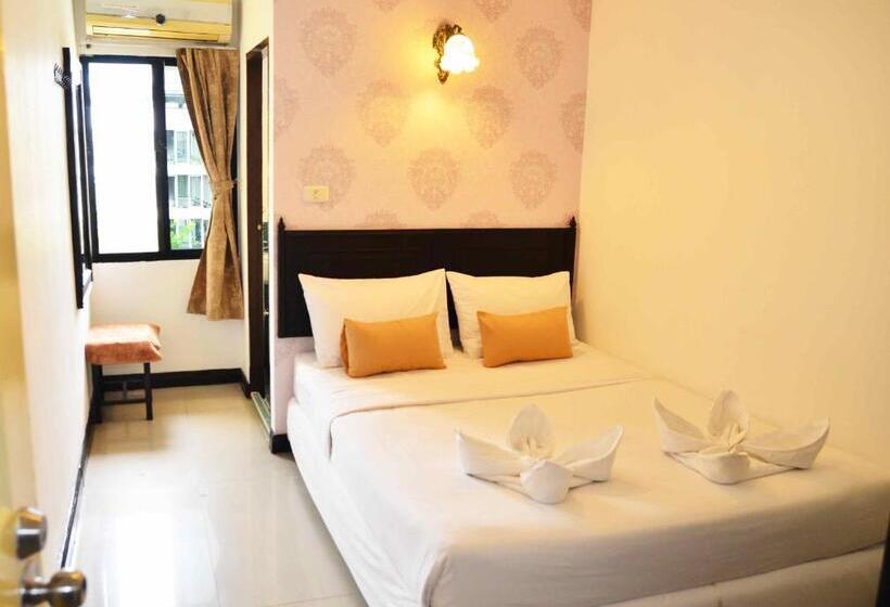 Quarto Estandar, Erawan House