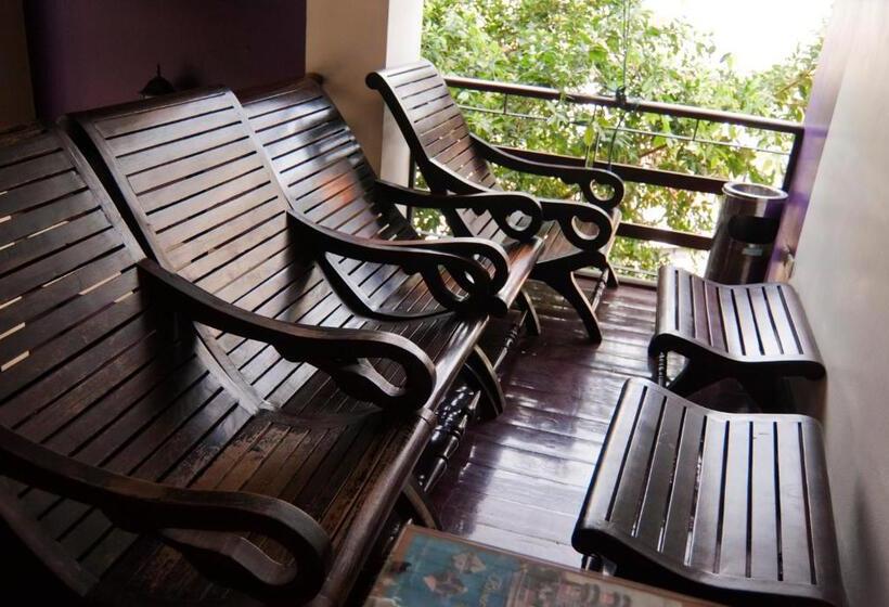 Quarto Superior, Erawan House