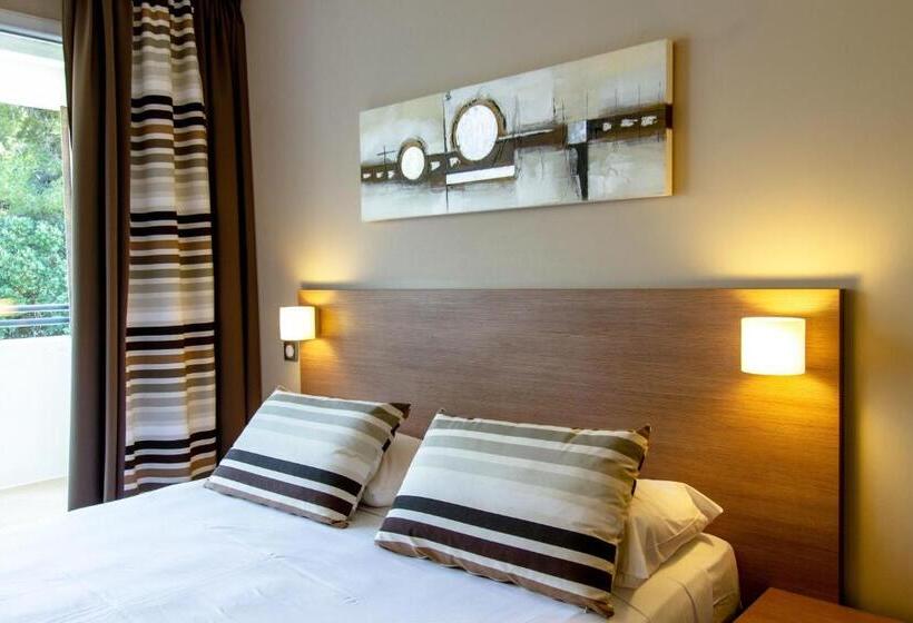ファミリールーム, Forme Hotel & Spa Montpellier Sud Est   Parc Expositions   Arena