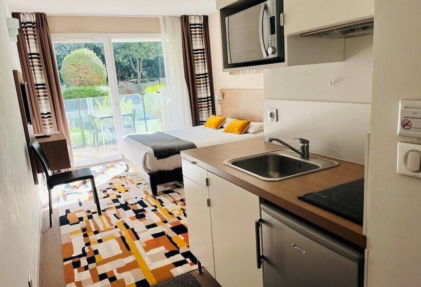 テラス付スーペリアルーム, Forme Hotel & Spa Montpellier Sud Est   Parc Expositions   Arena