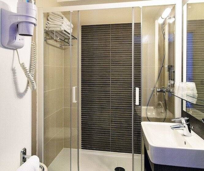 テラス付スーペリアルーム, Forme Hotel & Spa Montpellier Sud Est   Parc Expositions   Arena