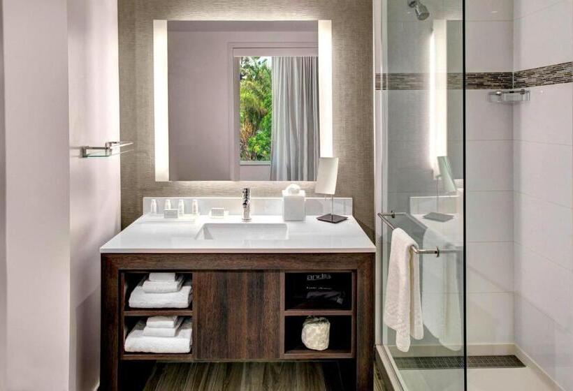 스탠다드 스튜디오 킹침대, Residence Inn By Marriott Miami Beach Surfside