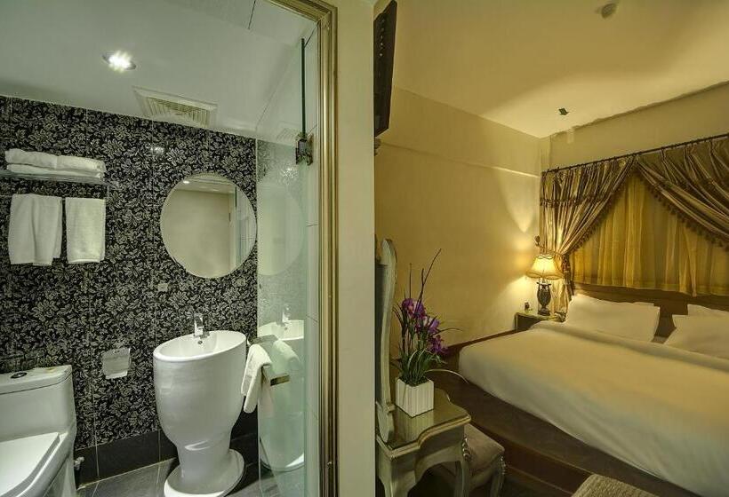 Quarto Estandar, Arenaa Batik Boutique