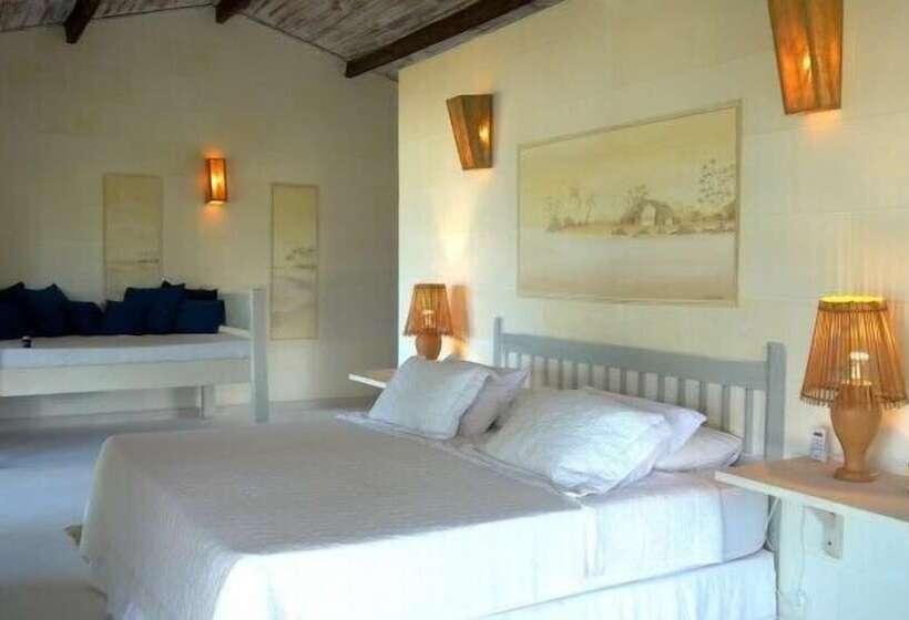 سوییت لوکس, Peninsula Beach Club