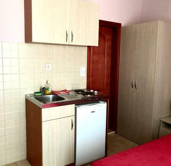 استودیوی استاندارد با چشم‌انداز دریا, Apartmani Kažanegra33