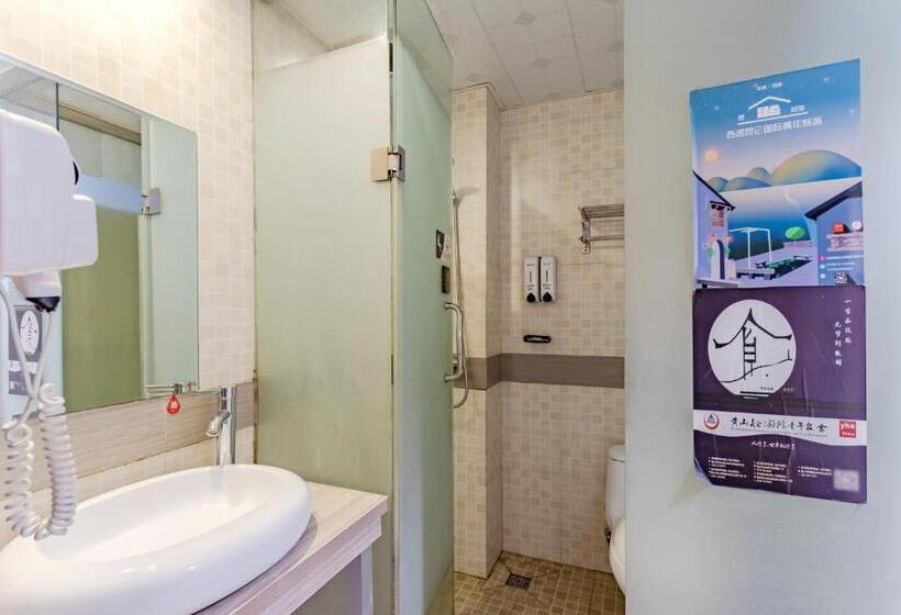 Номер Стандарт Трехместный, Kunlun International Youth Hostel