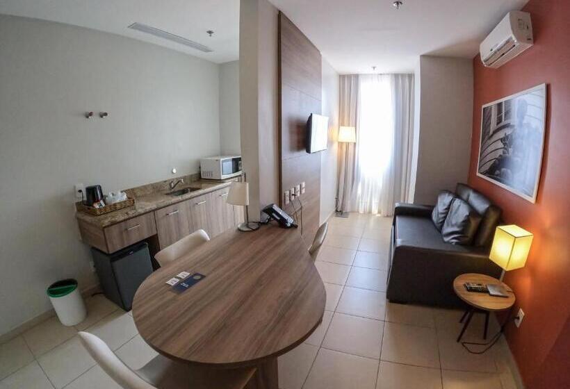 חדר משפחתי, Comfort Hotel Santos
