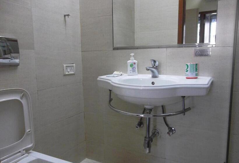 Quarto Superior, Elphinstone