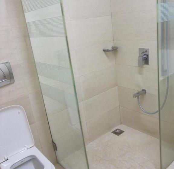 Quarto Deluxe, Elphinstone