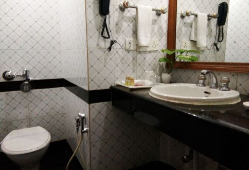 Номер Executive, Empires Hotel Bhubaneswar