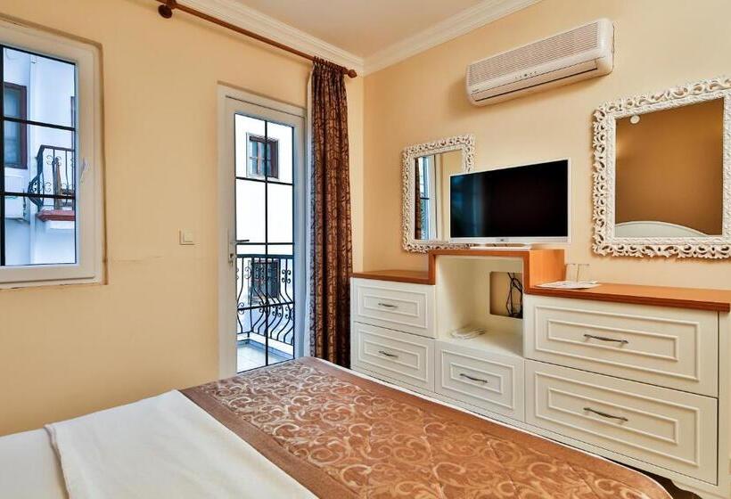 اتاق اساندارد با چشم‌انداز جانبی به دریا, Enda Boutique Hotel Kalkan