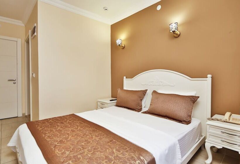 اتاق اساندارد با چشم‌انداز جانبی به دریا, Enda Boutique Hotel Kalkan