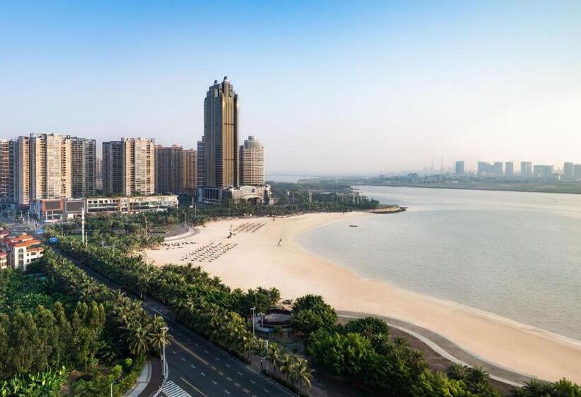 Номер Deluxe Кровать Кинг, Sheraton Zhanjiang