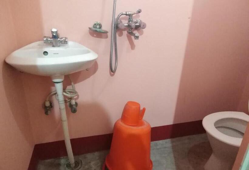اتاق اکونومی یک تخته, Kundanbazar Guest House
