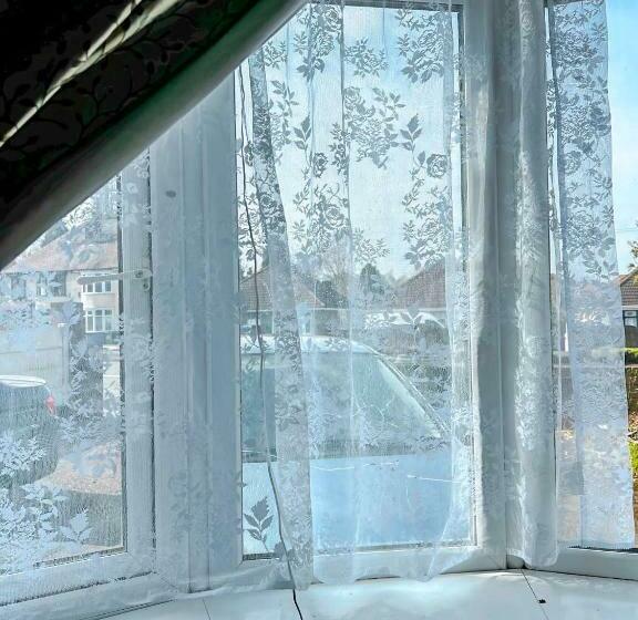 Номер Стандарт, Wolves Living