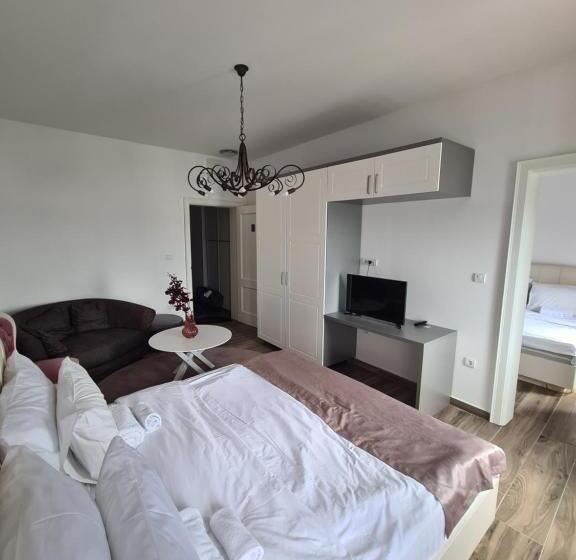 اتاق لوکس, Opera Apartments