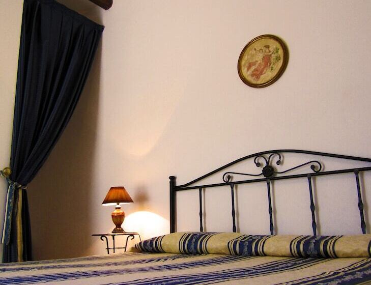 Quarto Basic, Candalù Hotels   Villa Giardinata