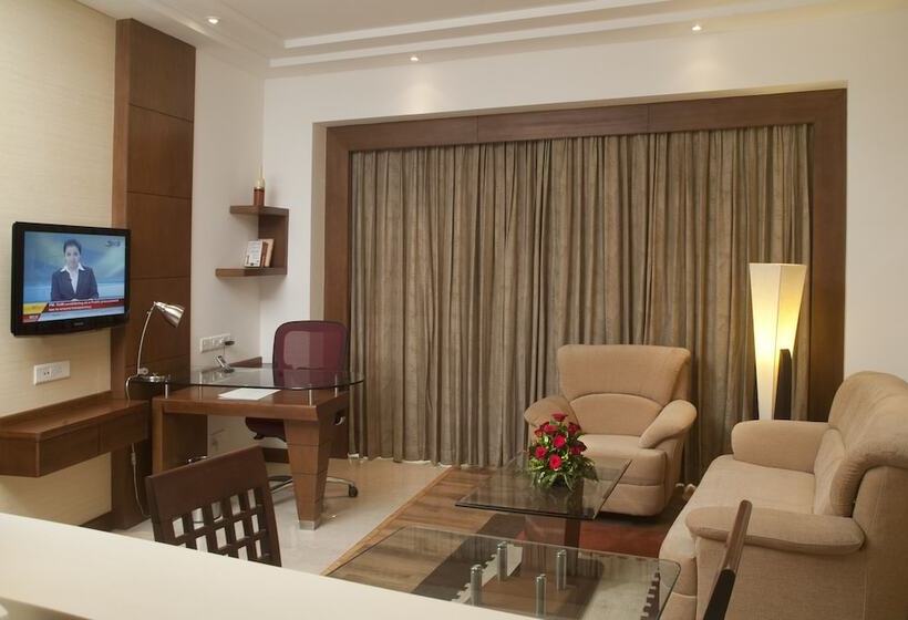 Люкс Повышенной Комфортности, Savoy Suitesgreater Noida