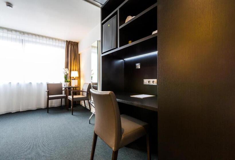 Номер Deluxe, Tower Hotel Aalst
