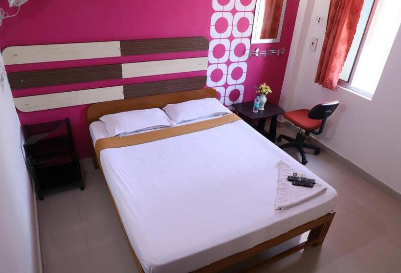 Номер Deluxe, Just Guest House, Chennai Airport
