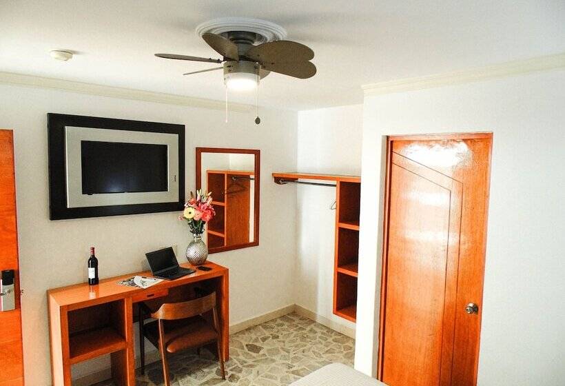 Quarto Estandar, River Poliforum